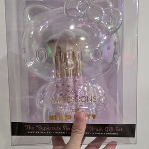Hello Kitty Makeup Brush Set